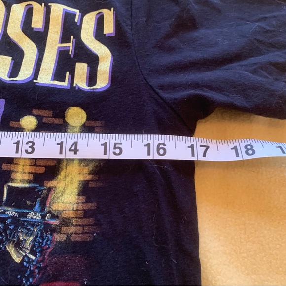 Guns N’ Roses tee, small - Picture 3 of 5